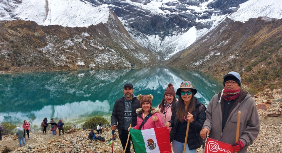 Humantay lake, Peru full viajes