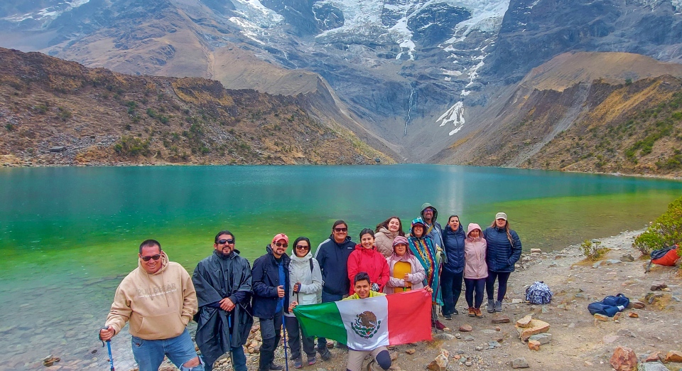 Tour Laguna Humantay, Peru full viajes